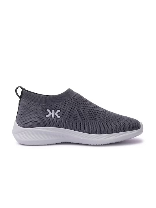 Effortless slip-on sneakers