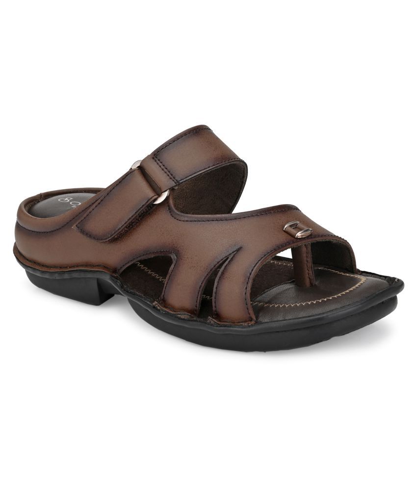 Softio Brown Flip Flops