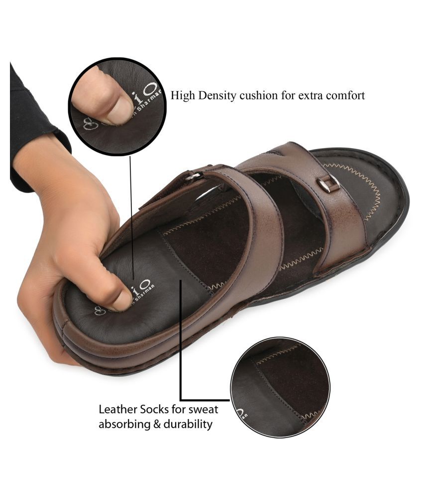 Brown sandals from Softio